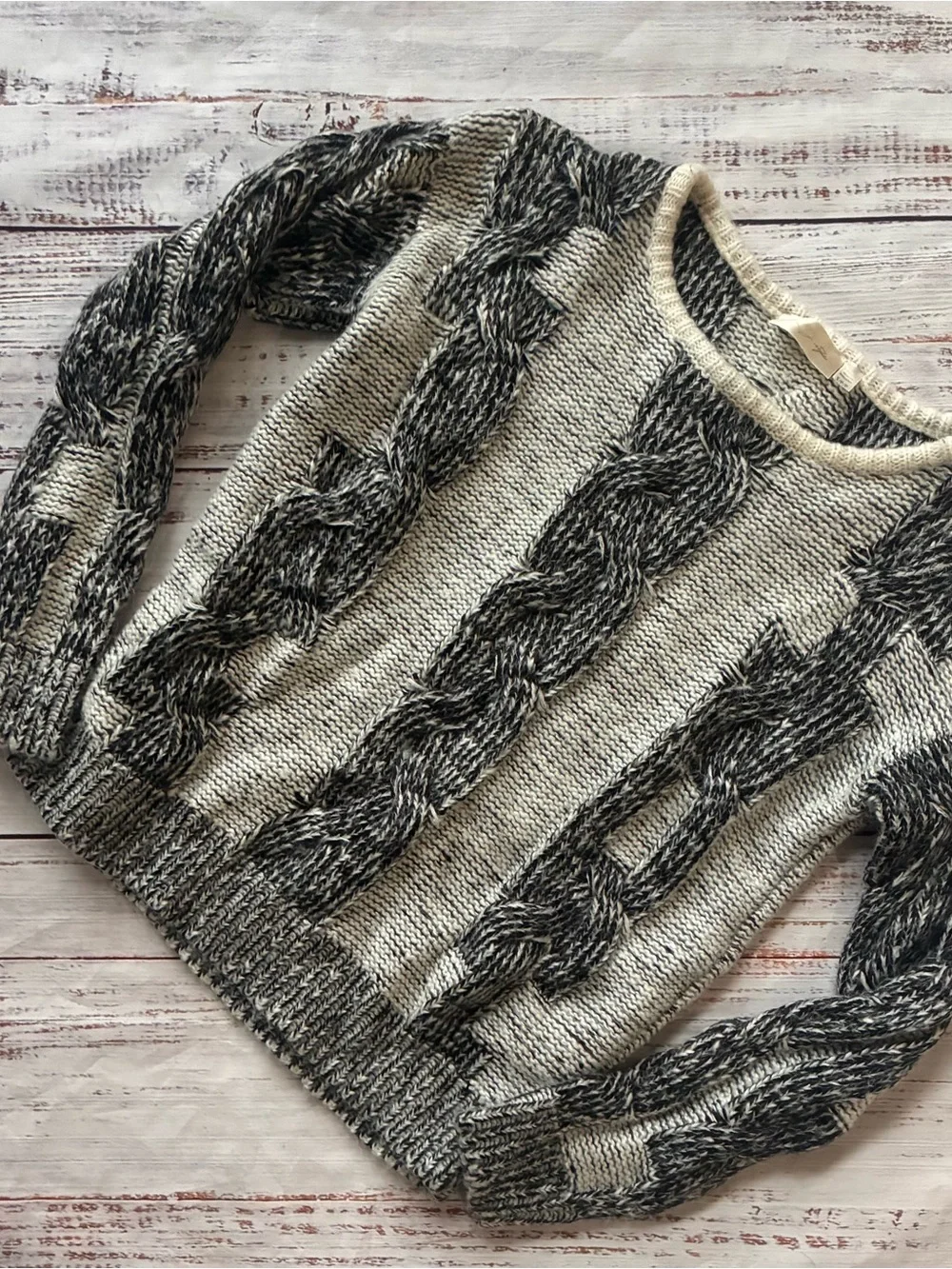 Cozy Chunky Cable Knit Sweater - Cream & Black Size Small